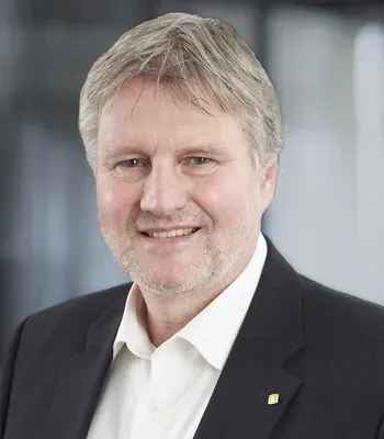 Porträt von Kay Lugert (Mecklenburgische Versicherung) Porträt von Kay Lugert (Mecklenburgische Versicherung)