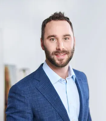 Porträt von Kevin Knetsch (Mecklenburgische Versicherung)