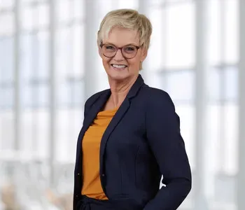 Porträt von Anja Neumann (Mecklenburgische Versicherung) Porträt von Anja Neumann (Mecklenburgische Versicherung)