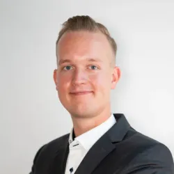 Porträt von Lasse Reichardt (Mecklenburgische Versicherung)