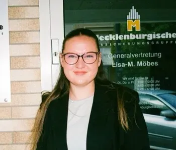 Porträt von Sarah Schüler (Mecklenburgische Versicherung)