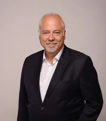 Porträt von Lutz Petrat (Mecklenburgische Versicherung)