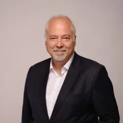 Porträt von Lutz Petrat (Mecklenburgische Versicherung)