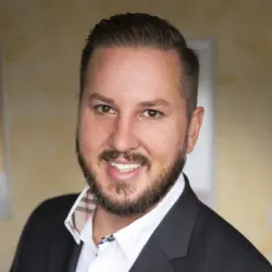 Porträt von Manuel Link (Mecklenburgische Versicherung)