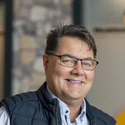 Porträt von Matthias Grotegeers (Mecklenburgische Versicherung)