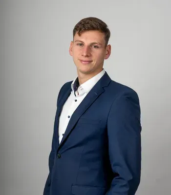 Porträt von Maximilian Düsing (Mecklenburgische Versicherung) Porträt von Maximilian Düsing (Mecklenburgische Versicherung)