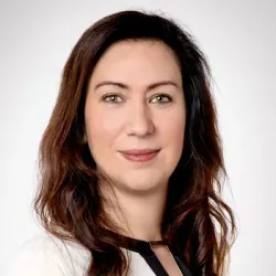 Porträt von Nadine Litzbarski (Mecklenburgische Versicherung)