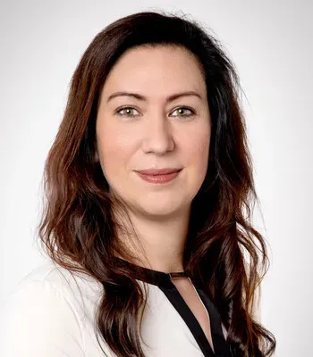 Porträt von Nadine Litzbarski (Mecklenburgische Versicherung)