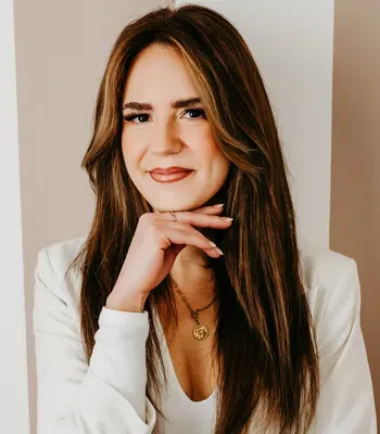 Porträt von Nicole Ballmann (Mecklenburgische Versicherung)