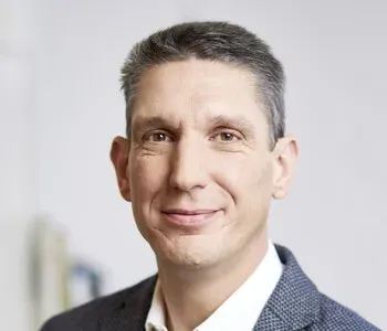 Porträt von André Divossen (Mecklenburgische Versicherung)