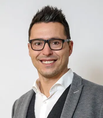 Porträt von Oliver Schönfelder (Mecklenburgische Versicherung)