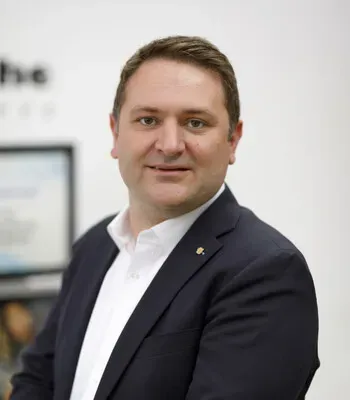 Porträt von Patrick Herr (Mecklenburgische Versicherung) Porträt von Patrick Herr (Mecklenburgische Versicherung)