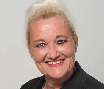 Porträt von Eva Klostermann (Mecklenburgische Versicherung) Porträt von Eva Klostermann (Mecklenburgische Versicherung)