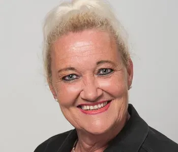 Porträt von Eva Klostermann (Mecklenburgische Versicherung)