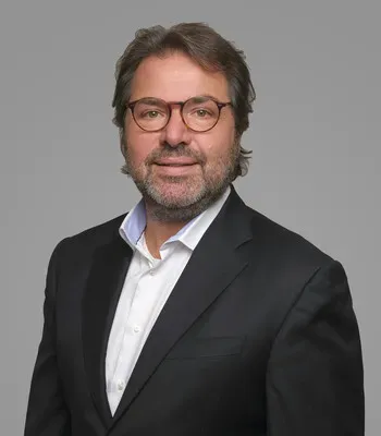 Porträt von Robert Hinze (Mecklenburgische Versicherung) Porträt von Robert Hinze (Mecklenburgische Versicherung)