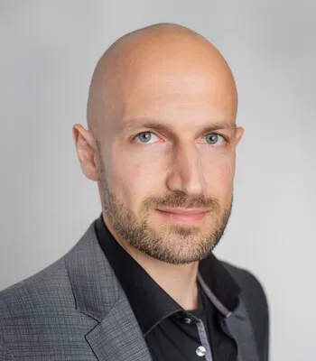 Porträt von Robert Kook (Mecklenburgische Versicherung) Porträt von Robert Kook (Mecklenburgische Versicherung)