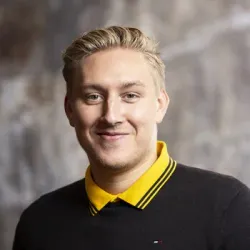 Porträt von Robin Sommer (Mecklenburgische Versicherung)