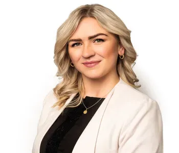 Porträt von Constanze Gerth (Mecklenburgische Versicherung)