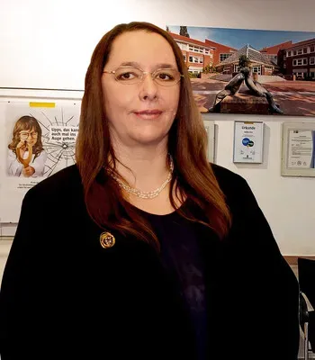 Porträt von Sabine Rinn (Mecklenburgische Versicherung)