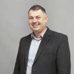 Porträt von Sandro Kahl (Mecklenburgische Versicherung)