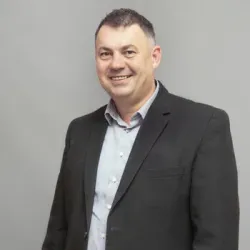 Porträt von Sandro Kahl (Mecklenburgische Versicherung)