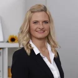 Porträt von Sara Böwing (Mecklenburgische Versicherung)