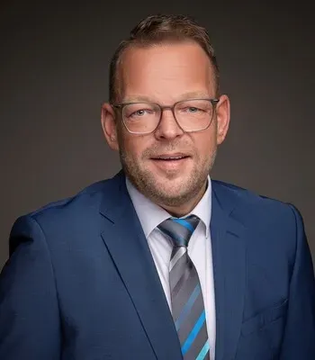 Porträt von Sebastian Töpfer (Mecklenburgische Versicherung)