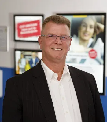 Porträt von Serge Neumann (Mecklenburgische Versicherung) Porträt von Serge Neumann (Mecklenburgische Versicherung)