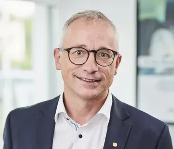 Porträt von Jens Schönhals (Mecklenburgische Versicherung)