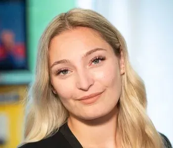 Porträt von Laura Nora Schedeck (Mecklenburgische Versicherung)