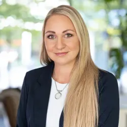 Porträt von Stefanie Sulze (Mecklenburgische Versicherung)