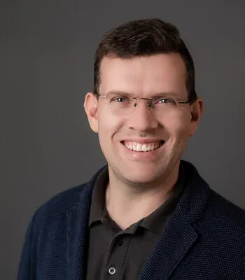 Porträt von Steffen Kapser (Mecklenburgische Versicherung) Porträt von Steffen Kapser (Mecklenburgische Versicherung)