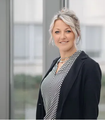 Porträt von Susanne Kröning (Mecklenburgische Versicherung)