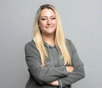 Porträt von Denise Fichtner (Mecklenburgische Versicherung)