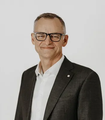 Porträt von Sven Scheele (Mecklenburgische Versicherung) Porträt von Sven Scheele (Mecklenburgische Versicherung)
