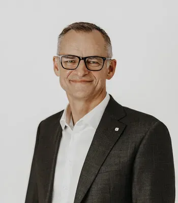Porträt von Sven Scheele (Mecklenburgische Versicherung)