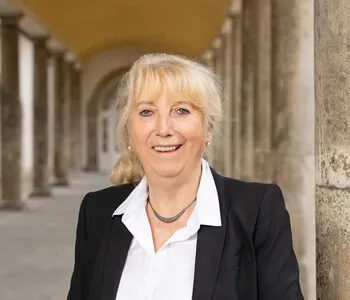 Porträt von Lindy Rühl (Mecklenburgische Versicherung) Porträt von Lindy Rühl (Mecklenburgische Versicherung)