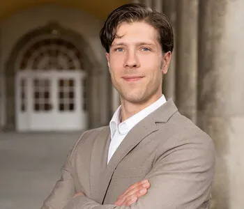 Porträt von Yannik Bott (Mecklenburgische Versicherung) Porträt von Yannik Bott (Mecklenburgische Versicherung)