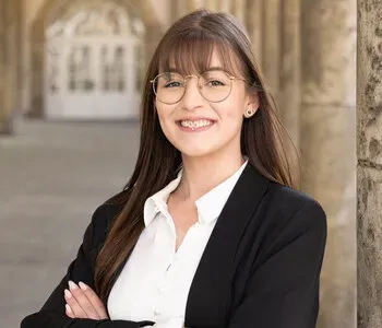 Porträt von Laura Schnellbacher (Mecklenburgische Versicherung)