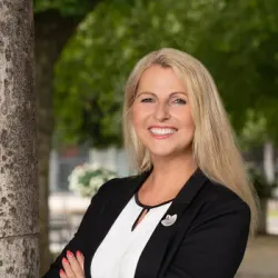 Porträt von Tanja Loos (Mecklenburgische Versicherung)