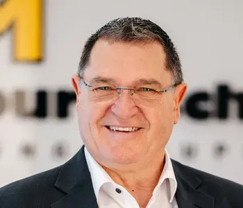Porträt von Klaus Peter Kuhna (Mecklenburgische Versicherung)