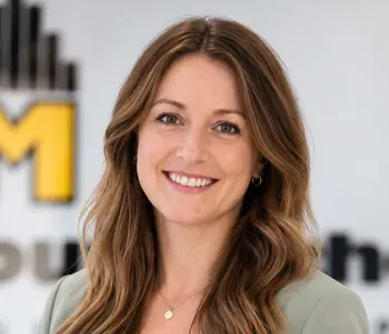 Porträt von Janine Neumann (Mecklenburgische Versicherung)