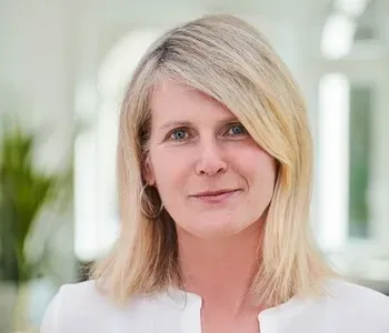 Porträt von Annette Lenz (Mecklenburgische Versicherung)