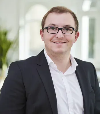 Porträt von Tobias Hepp (Mecklenburgische Versicherung) Porträt von Tobias Hepp (Mecklenburgische Versicherung)