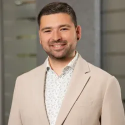 Porträt von Tobias Nast (Mecklenburgische Versicherung)