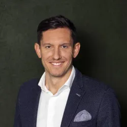 Porträt von Tobias Pietzonka (Mecklenburgische Versicherung)