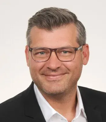 Porträt von Tobias Tremmel (Mecklenburgische Versicherung)