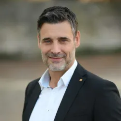 Porträt von Torsten Römer (Mecklenburgische Versicherung)