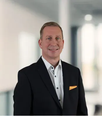 Porträt von Udo Lühmann-Reymers (Mecklenburgische Versicherung) Porträt von Udo Lühmann-Reymers (Mecklenburgische Versicherung)