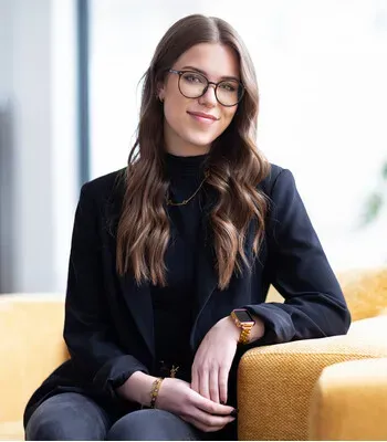 Porträt von Vivien Wagner (Mecklenburgische Versicherung)